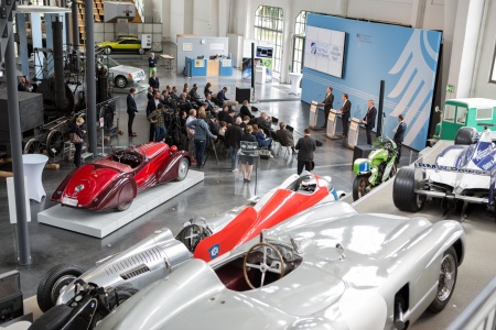 Press conference on the occasion of the signing of the innovation contract in the German Museum of Transportation in Munich (Photo Credit: BMVI)