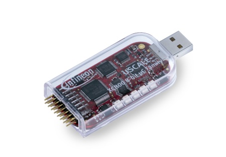Das USCALE Entwicklungskit ist ein USB- (Universal Serial Bus) Stick, mit dem die komplette Evaluierung von Infineons 8-Bit-Mikrocontrollern XC866, XC886 und XC888 auf einer Plattform möglich ist.