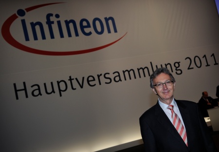 Wolfgang Mayrhuber wurde nach der Hauptversammlung 2011 der Infineon Technologies AG am 17. Februar 2011 einstimmig zum neuen Vorsitzenden des Aufsichtsrats gewählt.