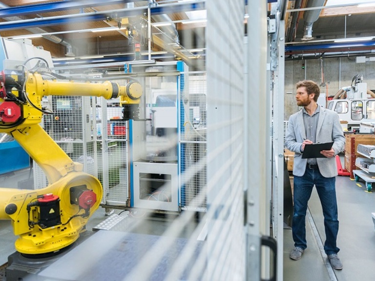 Safety in Factories with Robotic Systems - Infineon Technologies