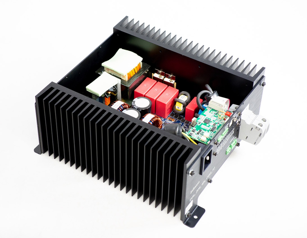 Hybrid Wechselrichter 5,5 Kw 100Ah für 12V/48V Akku Wifi in