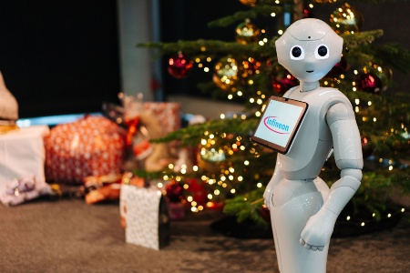 Christmas presents from Infineon robot "Pepper" bring a smile to 944 children’s eyes.