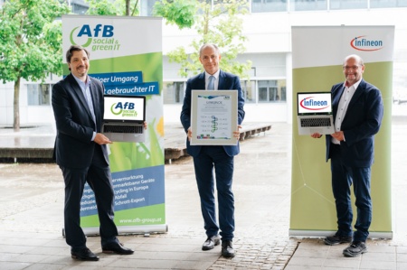 Von links: Fabio Papini (AfB Standortleiter Klagenfurt),  Oliver Heinrich (Finanzvorstand Infineon Austria), Robert Müllneritsch (Infineon Austria Zentralbetriebsrat und AfB Expertenbeirat)