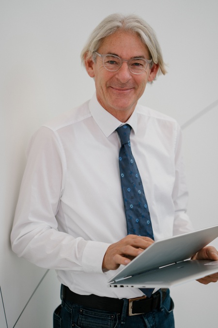 Michael Eder, Infineon-Projektleiter für den Bau des neuen Forschungsgebäudes.  © Infineon Austria