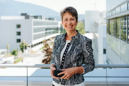 Sabine Herlitschkar, CEO von Infineon Technologies Austria