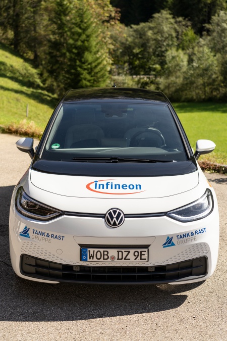 Infineon is on board the ID.3 with more than 50 semiconductor components and supports the ID.3 Tour across Germany.