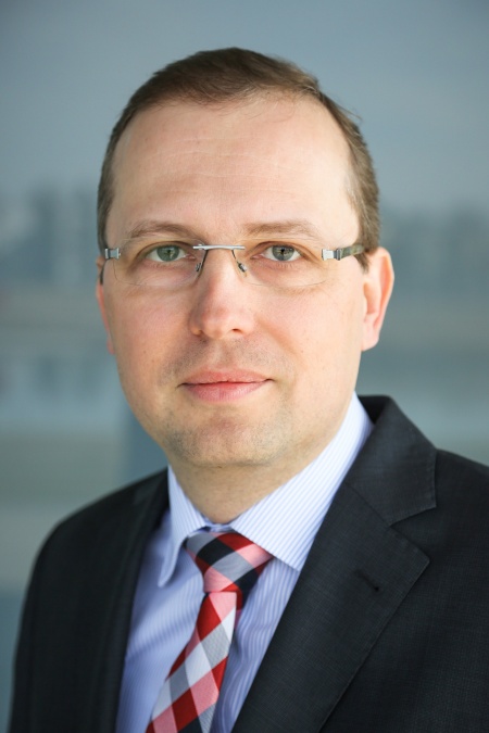 Dr. Stephan Voss, Entwickler für Leistungshalbleiter bei der Infineon Technologies AG und Projektleiter des InduKOCH-Forschungsprojekts.